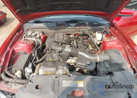 2013 Ford Mustang V6 Premium из США, поврежденный, VIN 1ZVBP8AM6D5271087